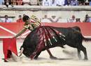 Jos&eacute; Tom&aacute;s torea un morlaco de El Pilar en N&icirc;mes