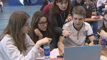 Ir al Video&nbsp;J&oacute;venes buscan su talento como empresarios virtuales