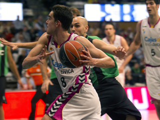 Ver v&iacute;deo  'El Joventut vence y contin&uacute;a con opciones a disputar la Copa del Rey'