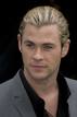 Es la primera vez que vemos a Chris Hemsworth despu&eacute;s de que hace unos d&iacute;as fuera padre por primera vez.