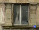 Ir al Video&nbsp;Un juez de Bilbao ha condenado a un hombre a pagar m&aacute;s de 400.000 euros a una familia por acoso inmobiliario