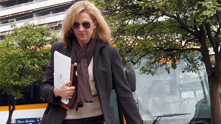 El juez Castro acuerda investigar a la Infanta Cristina por presunto fraude fiscal El juez Castro acuerda investigar a la Infanta Cristina por presunto fraude fiscal