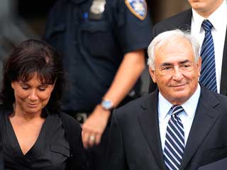 Ver v&iacute;deo  'El juez deja en libertad a Strauss-Kahn tras retirar los cargos por agresi&oacute;n sexual'