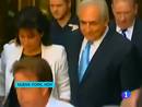 Ir al Video&nbsp;El juez deja libre sin fianza aunque con cargos a Strauss-Kahn en un giro radical de su caso