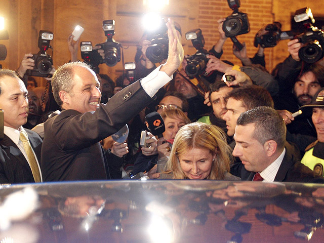 El juez desaloja la sala tras los aplausos y gritos cuando han declarado a Camps no culpable
