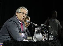 EL JUEZ ESPAÑOL BALTASAR GARZÓN ASISTE A HOMENAJE DE VÍCTIMAS DE LAS DICTADURAS ARGENTINA Y ESPAÑOLA EL JUEZ ESPAÑOL BALTASAR GARZÓN ASISTE A HOMENAJE DE VÍCTIMAS DE LAS DICTADURAS ARGENTINA Y ESPAÑOLA