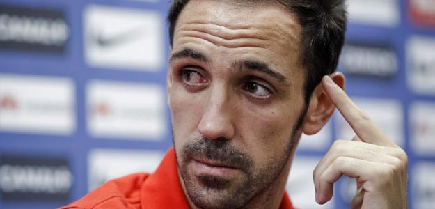 El jugador del Atl&eacute;tico de Madrid Juanfran Torres, en rueda de prensa