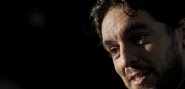 El jugador de la selecci&oacute;n espa&ntilde;ola de baloncesto, Pau Gasol, durante una entrevista en Lituania.