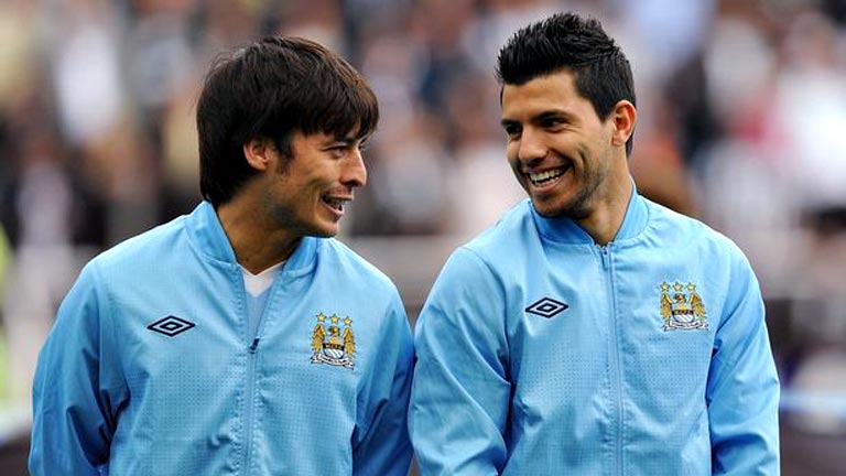 Los jugadores del City felicitan la Navidad tras quedar fuera de Europa