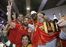 Los jugadores de la selecci&oacute;n espa&ntilde;ola de baloncesto Felipe Reyes, Pau Gasol, Serge Ibaka y Juan Carlos Navarro, tras conseguir el t&iacute;tulo de campeones de Europa al derrotar a Francia en la final de Kaunas (Lituania) por 98-85.