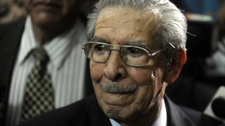 El juicio por genocidio contra el exdictador Efra&iacute;n R&iacute;os Montt tendr&aacute; que repetirse