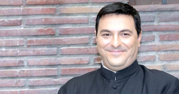 Julio Arrojo es el Padre Gait&aacute;n