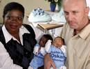 Julio Florence Addo-Gerth y Stephan Gerth presentaron a sus gemelos Ryan y Leo en Berl&iacute;n de color diferente