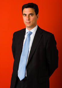 Jurado oficial de los Premios Invi: Sebastián Muriel Jurado oficial de los Premios Invi: Sebastián Muriel