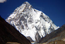 El K2, la segunda monta&ntilde;a m&aacute;s alta del mundo, situada en el Himalaya y con 8.611