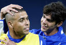 Kak&aacute; bromea con Ronaldo durante el Mundial 2002 que gan&oacute; Brasil. Entonces los dos estuvieron a punto de ser compa&ntilde;eros tambi&eacute;n en el Madrid.