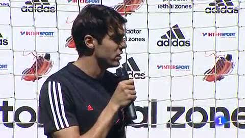 Ver v&iacute;deo  'Kak&aacute; defiende a CR7, pero la calle se divide'