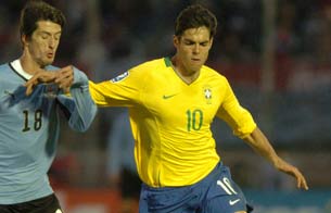 Ver v&iacute;deo  'Kak&aacute; y Kun eclipsan a sus selecciones'