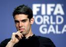 El futbolista brasile&ntilde;o Kak&aacute;, atiende a los periodistas durante una rueda de prensa previa a la Gala de entrega de los premios.