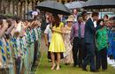 Kate combin&oacute; el vestido amarillo con unos zapatos de L.K.Bennett en nude.