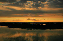 Puesta de sol en Kona, en la isla de Haw&aacute;i