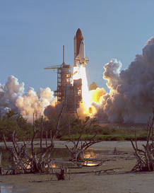 El Discovery despega en su primera misi&oacute;n el 30 de agosto de 1984