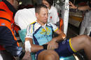Lance Armstrong momentos despu&eacute;s de sufrir la ca&iacute;da en la Vuelta a Castilla y Le&oacute;n.