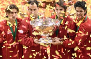 Ver v&iacute;deo  'Larga noche de celebraciones'