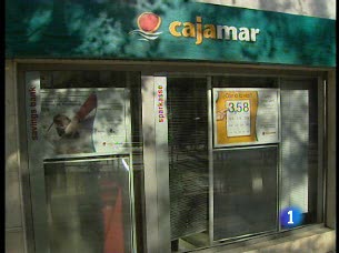 Ver v&iacute;deo  'Las negociaciones para la fusi&oacute;n de Cajas de Ahorro en Catalu&ntilde;a y Castilla y Le&oacute;n siguen avanzando'