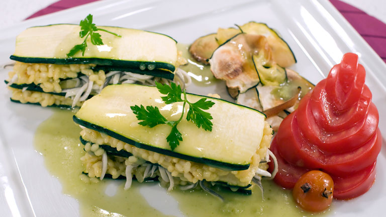 Sabor Cocinar - Lasa&ntilde;a de arroz y gulas en salsa verde