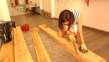 Laura est&aacute; rematando los &uacute;ltimos detalles de su tienda infantil