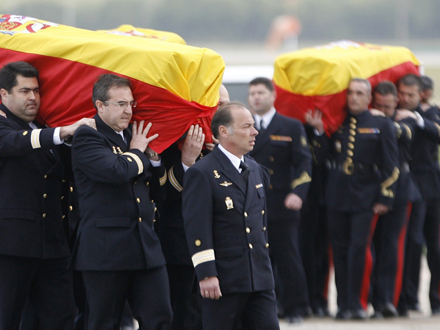Los cuerpos de los cuatro militares fallecidos en Hait&iacute; han llegado a la base naval de Rota