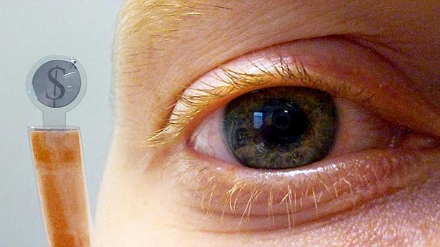 Estas lentillas llevan incorporada una pantalla LCD de cristal l&iacute;quido.