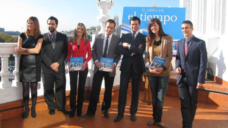 El equipo de meteorolog&iacute;a de Televisi&oacute;n Espa&ntilde;ola presenta "El libro de El tiempo"