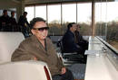 El l&iacute;der de Corea del Norte, Kim Jong-il, disfruta de un partido de f&uacute;tbol entre equipos del ej&eacute;rcito