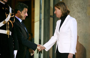 Ver v&iacute;deo  'Livni se re&uacute;ne con Sarkozy para hablar de la ofensiva de Gaza'