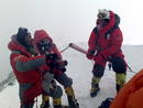 La llama ol&iacute;mpica culmina el Everest