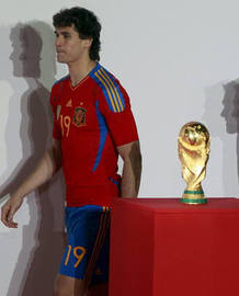 Consigue una camiseta como la de Llorente con 'Club Selecci&oacute;n' y RTVE.es