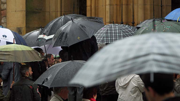 Lluvias en el Cant&aacute;brico y viento fuerte en el noroeste peninsular