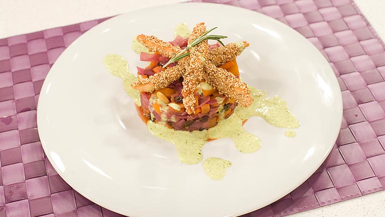 Saber Cocinar - Lombarda con pollo crujiente y frutos secos