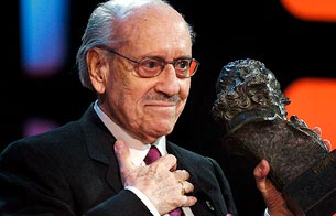 Ver v&iacute;deo  'L&oacute;pez V&aacute;zquez, Goya de Honor 2004'