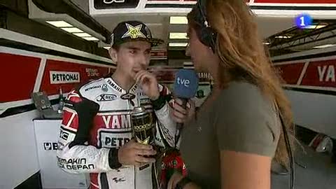 Ver v&iacute;deo  'Lorenzo: "El asfalto es muy abrasivo"'
