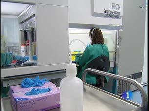 Ver v&iacute;deo  'Los casos sospechosos se analizan en Madrid, en el centro Nacional de Microbiolog&iacute;a'