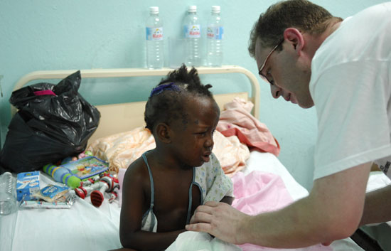 Ver v&iacute;deo  'Los hospitales haitianos no tienen medios'