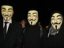 Los manifestantes que protestaron contra la ley Sinde llevaban puesta la careta de Guy Fawkes, de 'V de Vendetta'