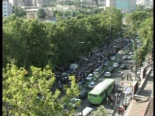 Ver v&iacute;deo  'Los partidarios de Mousav&iacute; vuelven a tomar la calle'