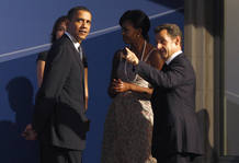 Los presidentes Obama y Sarkozy charlan en la recepci&oacute;n del G20
