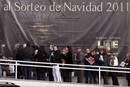 Numerosas personas formaban colas esta ma&ntilde;ana ante el Palacio de Congresos, para poder asistir en directo al tradicional sorteo.