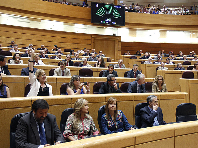 Aprobada definitivamente la reforma de la Constituci&oacute;n