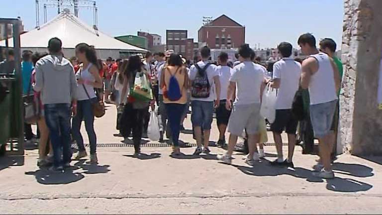 Cerca de 10.000 j&oacute;venes se espera que acudan al macrobotell&oacute;n en Valencia